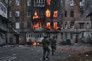Pilne! W całej Ukrainie alarm przeciwlotniczy, w Kijowie eksplozje. 60 pocisków, życie zamarło