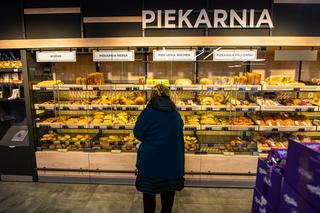 Polacy kupują gorszy, ale tańszy chleb. To efekt drożyzny