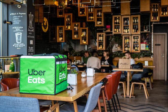 Uber Eats chwali się nowym rekordem. Na mapie Polski już 31 lokalizacji