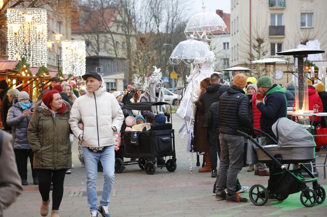 Tyski Jarmark Bożonarodzeniowy trwa w najlepsze. Znakomite koncerty i wyjątkowa atmosfera ZDJĘCIA