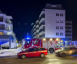 Kolejny pożar w Ząbkach. Wybuchł obok spalonego miesiąc wcześniej budynku!