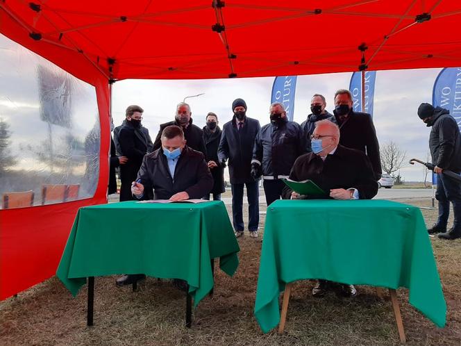 Ma być bezpieczniej! Jeszcze w tym roku pojawią się światła w Chojnach Młodych [FOTO]