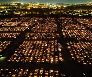 1 listopada na Cmentarzu Łostowickim w Gdańsku. Tak wygląda w dniu Wszystkich Świętych