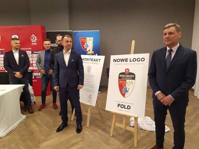 Akademia Piłkarska Pogoni Siedlce ma nowego sponsora tytularnego - firmę Mościbrody!