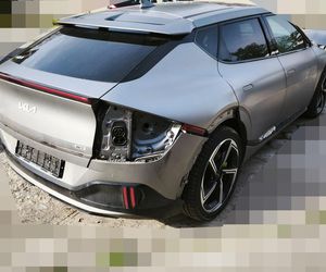 Podkarpacie. Luksusowe auta w rękach Straży Granicznej. Jedno miało trafić do Zjednoczonych Emiratów Arabskich [ZDJĘCIA].