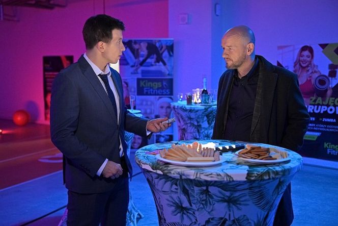 Pierwsza miłość. Alan (Alan Andersz), Iwo (Redbad Klynstra)