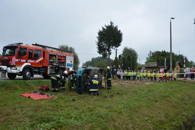 Akcja profilaktyczna "Bezpieczny przejazd" w Koszewnicy w gminie Kotuń w 2021 roku