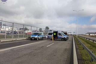 Tragedia w Elizówce. Kierowca ciągnika rolniczego wypadł na jezdnię, jego życia nie udało się uratować