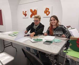 Trwa Noc Muzeów w Lesznie. Od wystawy o praniu i bieliźniarce, przez komiks po żużel