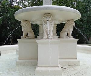 Fontanna „Hebe z lwami” w Parku Strzeleckim
