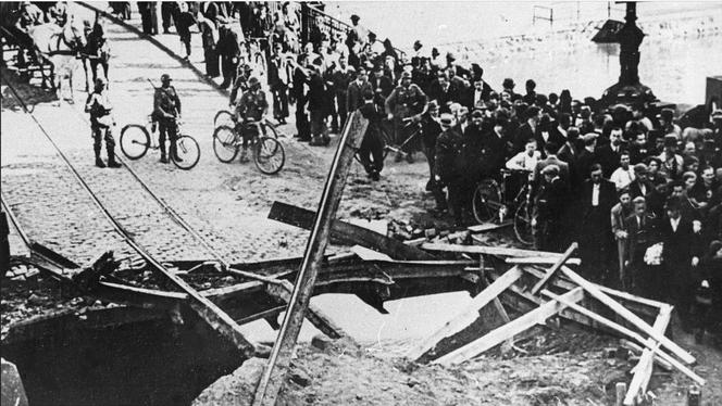 Rok 1939, Wysadzony w powietrze most im. Romana Dmowskiego 