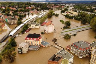 Ponad 100 rodzin czeka na zasiłki po powodzi. Jest reakcja władz