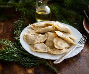 Pierogi wigilijne z nadzieniem z białej fasoli. Nowoczesna odsłona tradycyjnego dania