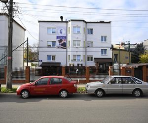 Porywacze dzieci grasują w Warszawie?! „Próbowali nakłonić 9-latka, żeby wsiadł do auta”. Rodzice przerażeni