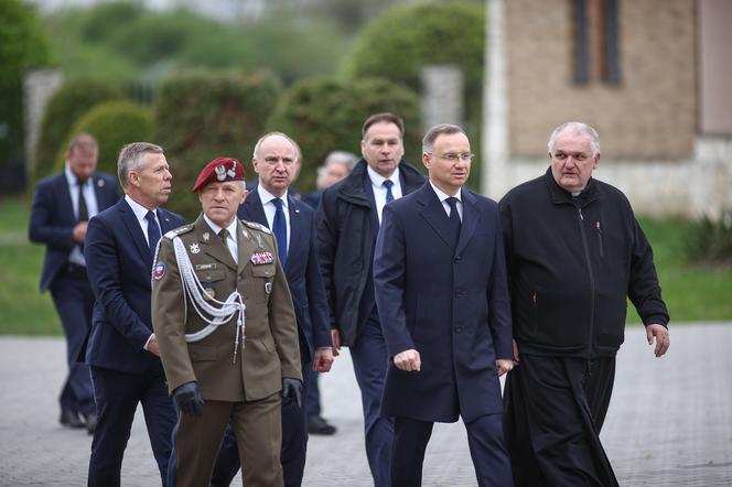 Obchody 14. rocznicy katastrofy smoleńskiej w Krakowie. Andrzej Duda na Wawelu