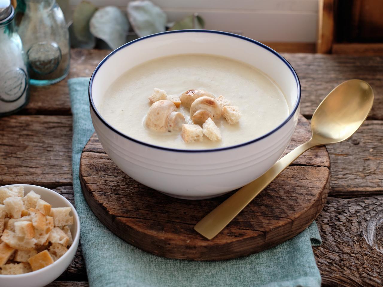 Zupa bogata w biotynę - dla pięknych włosów