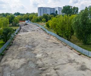 Odkrywkowa budowa tunelu tramwajowego pod parkiem Pięciu Sióstr na Ochocie