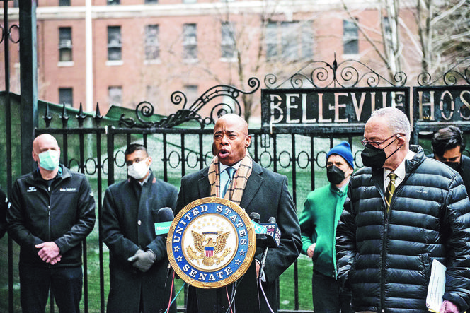 Przemoc rośnie za Adamsa