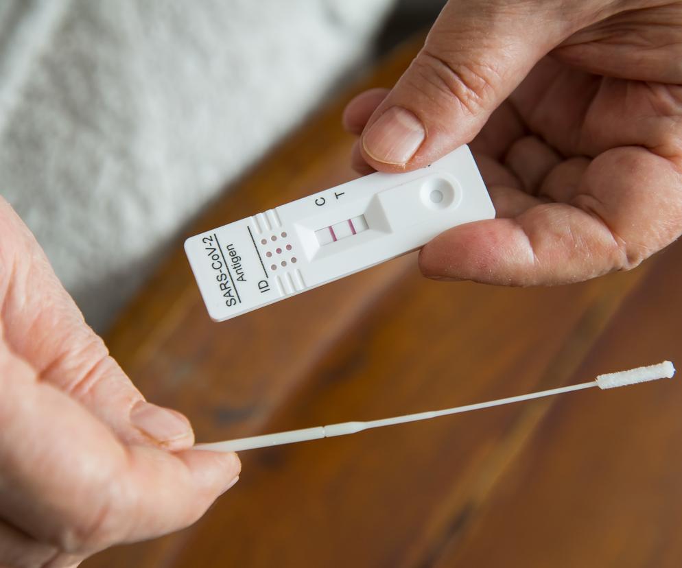 Wokół wprowadzenia testów combo powstała afera. Media donoszą, że testy nie uzyskały pozytywnej opinii o skuteczności.