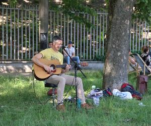 Pierwszy tegoroczny „Brunch pod chmurką” w Lublinie za nami. Było dobre jedzenie, muzyka i prelekcje