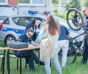 Policjanci znakowali rowery. Takie akcje nawet na festynach