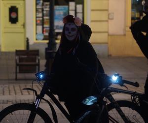 Halloweenowa Masa Krytyczna przejechała ulicami Bydgoszczy [ZDJĘCIA]