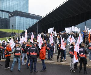 Protest Solidarności w Katowicach przed MCK. Chodzi o konferencję klimatyczną PRECOP
