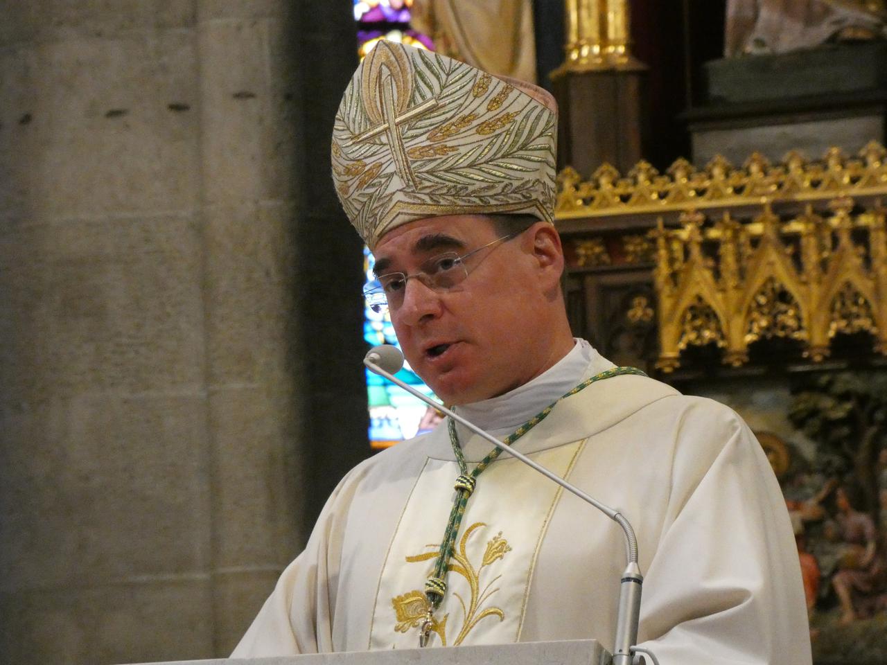 Bp Marek Marczak: nie ma katechezy w parafiach