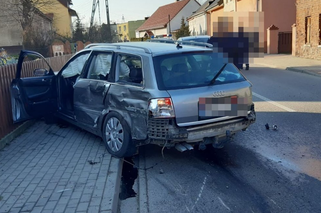 Naćpany 21-latek w Audi rozbijał się po ulicach Namysłowa. Uszkodził nie tylko swój samochód - WIDEO