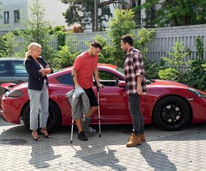 Barwy szczęścia, odcinek 3253. Justyna Zytko (Sylwia Juszczak-Krawczyk), Mirek (Oliwier Kozłowski), Damian (Michał Lesień-Głowacki)