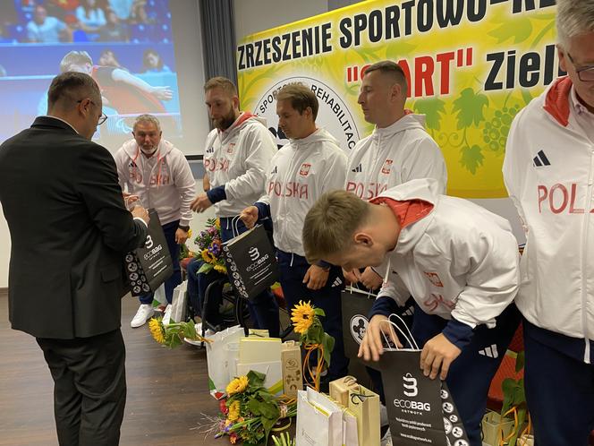 Paraolimpijczycy wrócili do Zielonej Góry. Sportowcy docenieni niczym bohaterowie