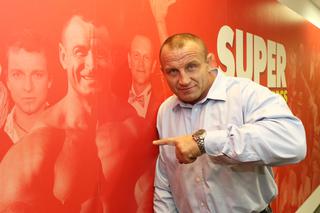 Mariusz Pudzianowski z okazji Dnia Kobiet życzy paniom DUŻO SIŁY!