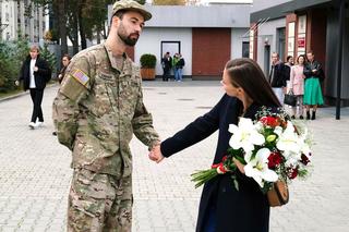 Barwy szczęścia odc. 2791. Gabrysia Niedzielska (Marta Juras), żołnierz Jack (Paweł Peterman)