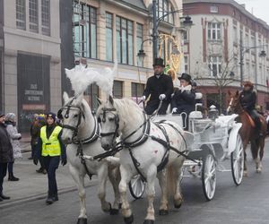 Wielka Szarża w centrum Łodzi. Oddziały konne przeszły przez Piotrkowską