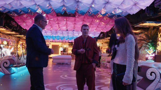 Barwy szczęścia, odcinek 3144. Marek (Marcin Perchuć), aktor (Kosma Konach), aktorka (Anna Chorostecka)