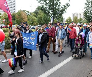 Marsz Równości w Katowicach 2025. Setki ludzi przeszło ulicami miasta. Były protesty
