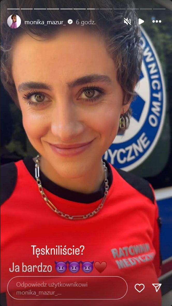 Na sygnale na planie. Karolina (Klaudia Janas)