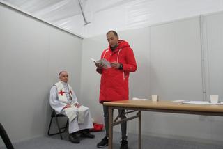 Zbigniew Bródka podczas mszy świętej w Pjongczangu