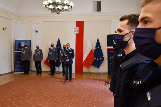 Podlaska policja ma nowych funkcjonariuszy. Złożyli uroczyste ślubowanie [ZDJĘCIA]