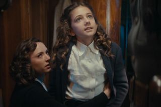 Zatoka szpiegów 2, odcinek 14. Eva (Sonia Mietielica), Jadzia (Ninel Kos)