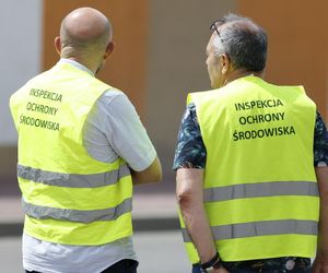 Blok przy ul. Powstańców w Ząbkach po pożarze
