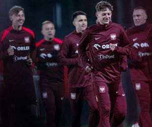Robert Lewandowski i inni kadrowicze na treningu reprezentacji Polski