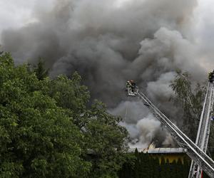 Pożar hali magazynowej w Sulejówku