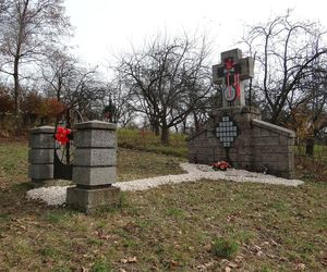 To jedna z najstarszych wsi w Małopolsce. Jest nazywana polskim Lourdes