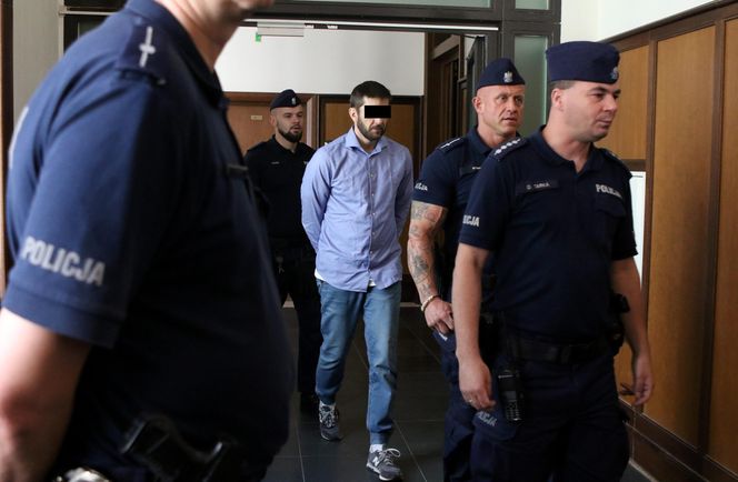 Sąd ogłosił wyrok za zamordowanie Marka D. Marcin Z. odciął mu głowę i próbował podpalić. Były policjant skazany na 30 lat