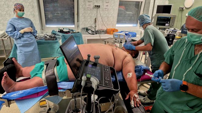 Rekordowa operacja w Kielcach. Chirurdzy zoperowali pacjenta ważącego 230 kg