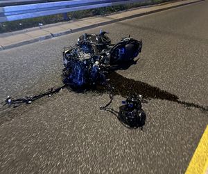 Makabra na Wisłostradzie. Roztrzaskane auta i motocykle. Dwie osoby reanimowane w tym dziecko 