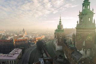 Te ujęcia pokazują, czym oddychamy w Krakowie. Zobacz miasto tonące w smogu [ZDJĘCIA]