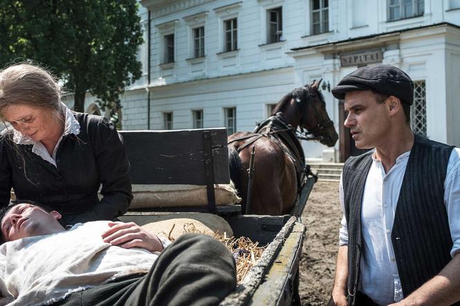 Stulecie winnych odc. 5. Bronisława (Kinga Preis), Stanisław (Jan Wieczorkowski)