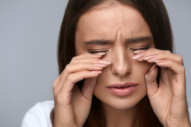 Napadowy mimowolny toniczny skurcz powiek (blepharospasmus)